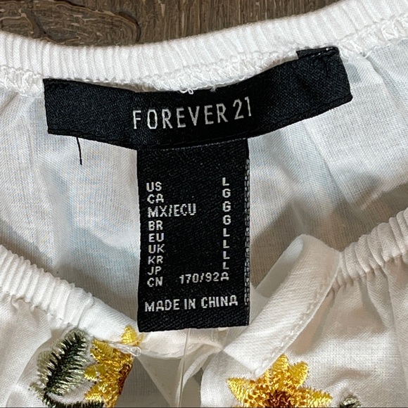 Forever 21 White woven floral crop top Size L - Picture 3 of 5